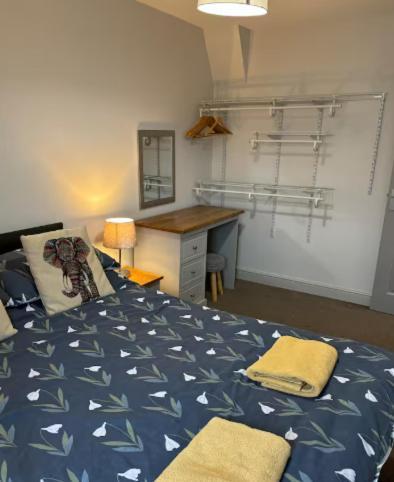 Apartment Unique, Large 2 Bedroom Flat *