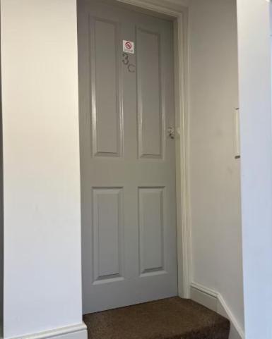 Apartment Unique, Large 2 Bedroom Flat